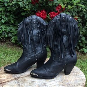 💥SALE! Steve Madden Black fringe leather boots.